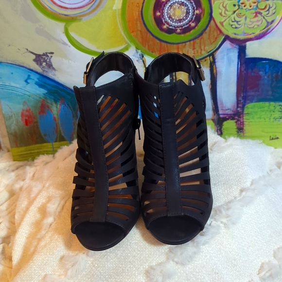 Diana Heeled Sandals New SZ 8.5 - Picture 1 of 7
